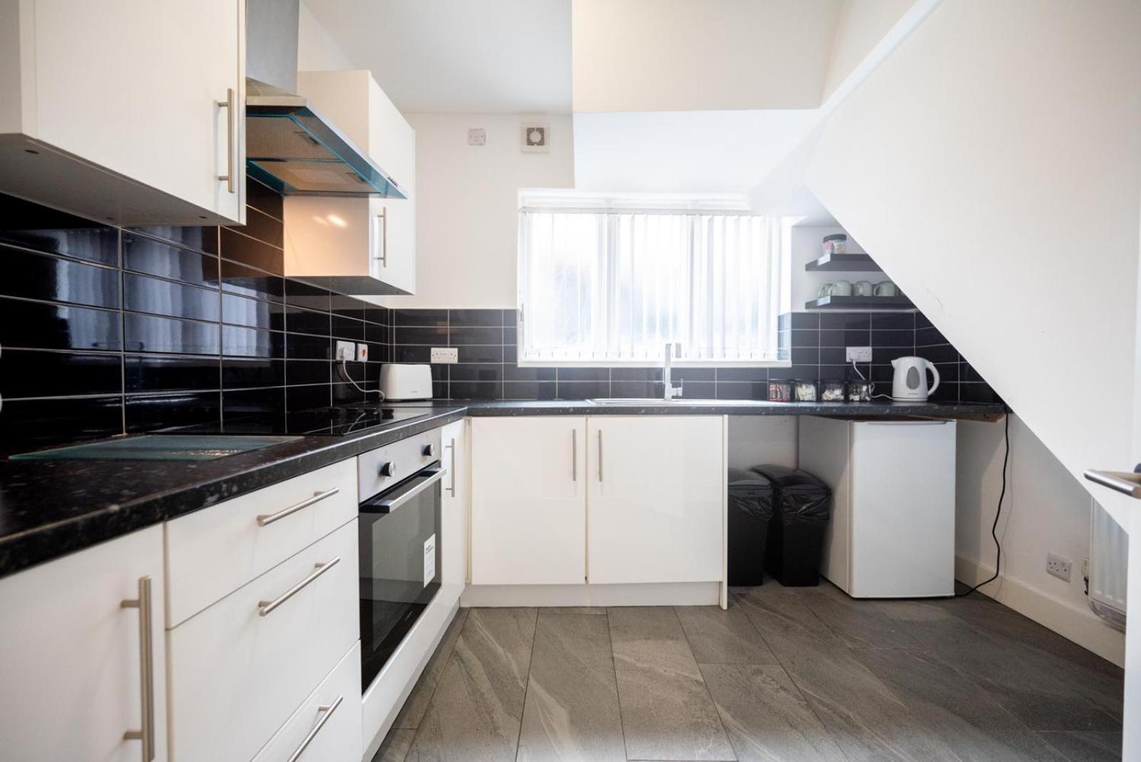 Pottery House By Yourstays * Stoke-on-Trent